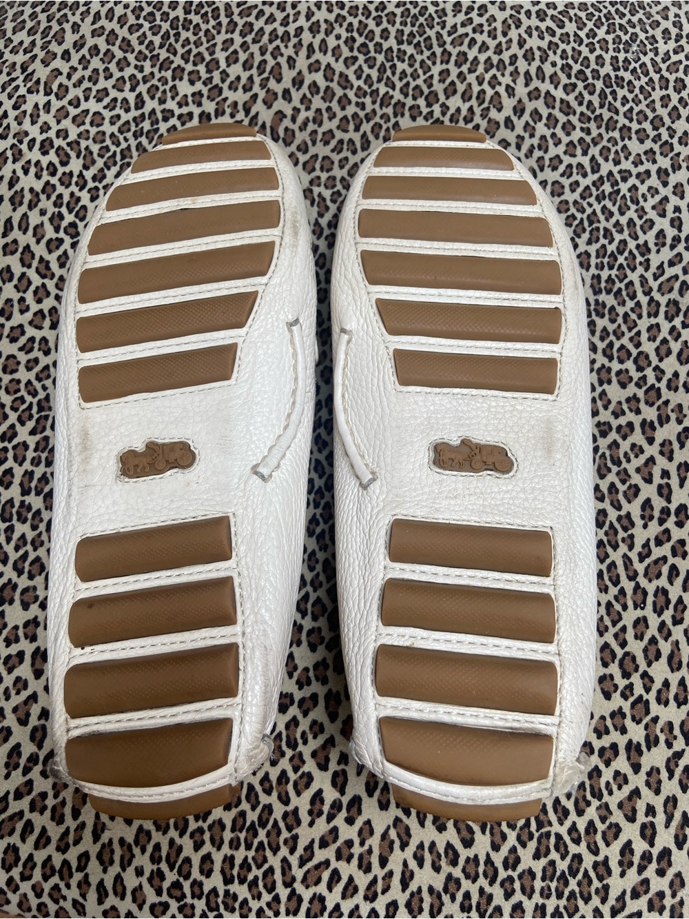COACH OFF-WHITE Leather CLASSIC TURNLOCK Loafers/Retro-Cool-insane comfort-Sz9.5 - Picture 6 of 7